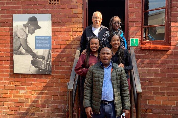 Heldag, Pretoria, Stadsrundtur,, Soweto och Apartheid museum.