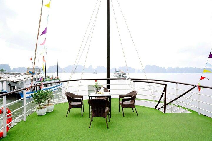 ハロン湾クルーズ デイ ツアー - ベストセラー : カヤック、水泳、ハイキング、ランチ