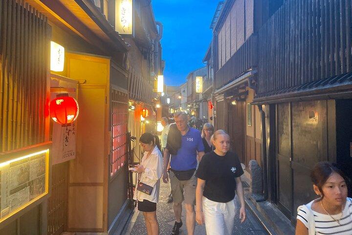 11の味が楽しめる京都の隠れ家グルメツアーin先斗町