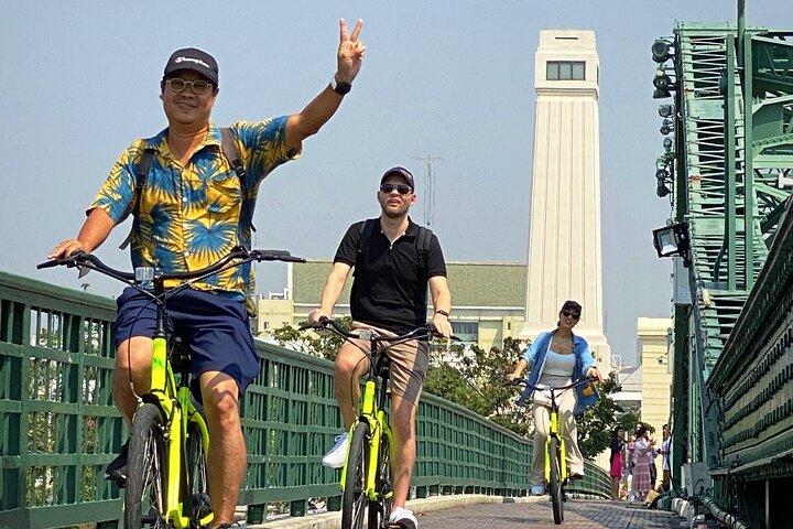 Excursión de aventura en bicicleta por Bangkok con guía local