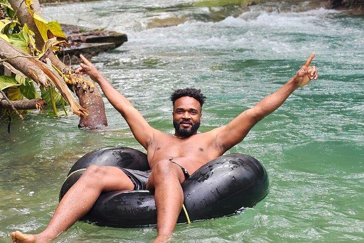 Blue Hole and River Tubing em Ocho Rios
