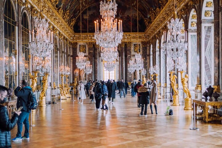VIP Private Versailles by Golf cart | Palace, gardens & Trianon