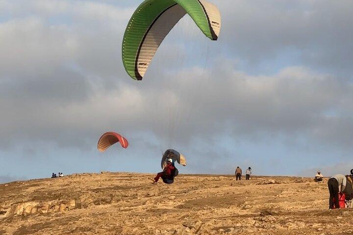 Paragliding med udsigt over Atlas