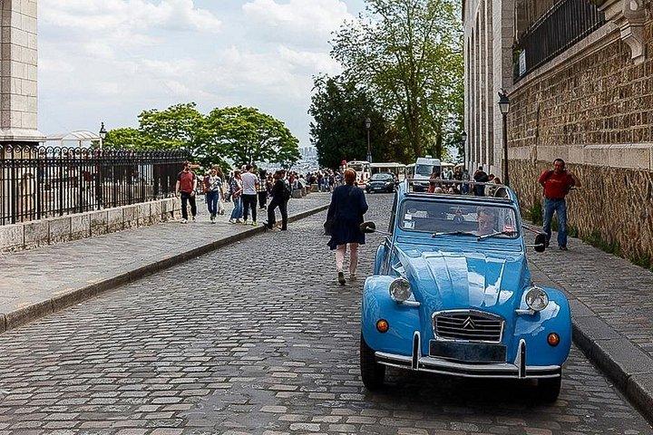 フランスのヴィンテージカーで行くパリの最高のガイド付き観光ツアー