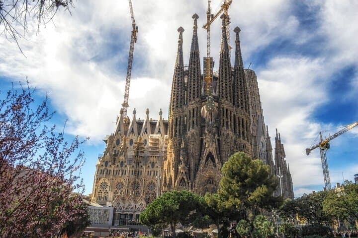 7 Days Spain and Portugal Tour from Barcelona