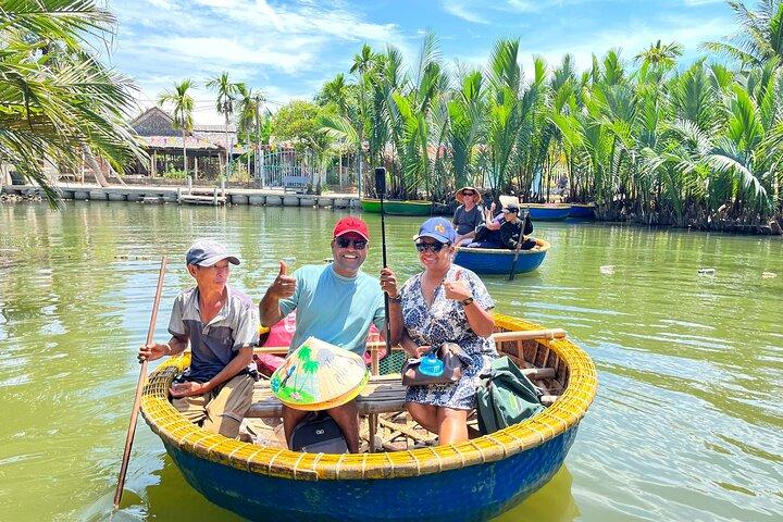 Hoi An Bamboe Mand Boot en Lantaarn Rivier