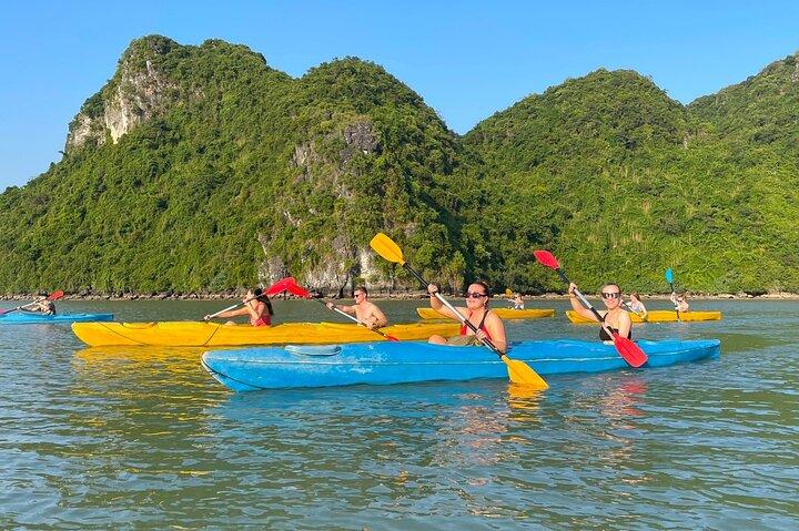 Lan Ha Bay & Cat Ba National Park: ハノイ発2日間のアドベンチャー