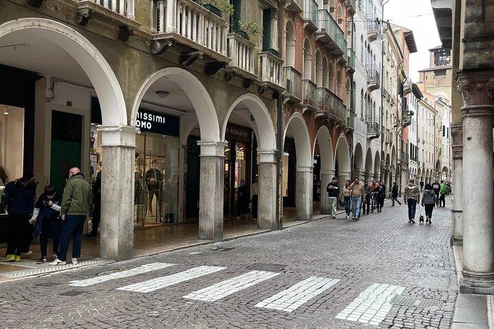 Medieval Canals and Fountains: A Treviso Self-Guided Audio Tour