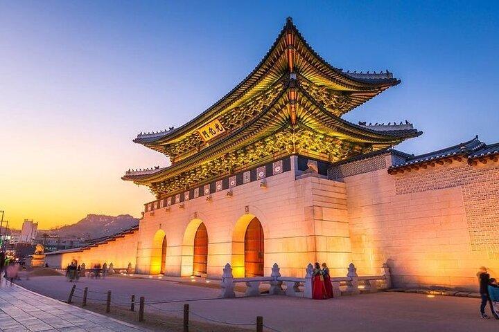 Tour privado de compras en minivan por Myeongdong Seoul