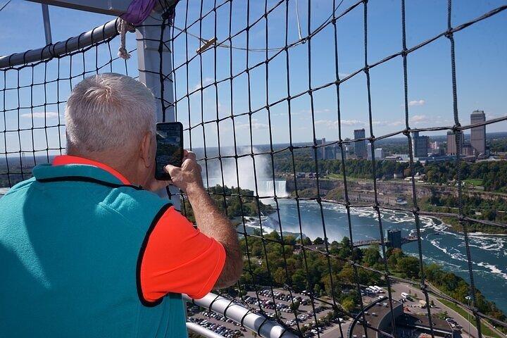 ナイアガラの滝バルーンライド空からの眺めとお土産写真