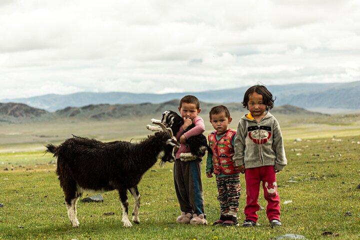 Descubra las montañas Altai 8 - Excursión de un día en Mongolia Occidental