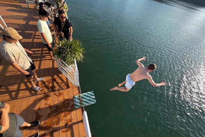 Erkunden Sie Lan Ha Bay mit 5-Sterne-Serenity Day Cruise ab Hanoi