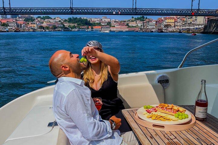 Porto : Privé luxe jachtcruise met wijnen en lokale snacks