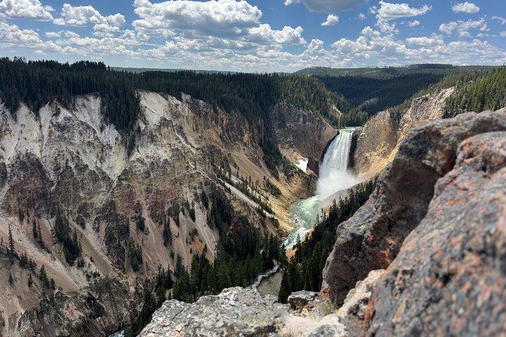 Yellowstone Lower Loop Tour | Wilde dieren en warmwaterbronnen | Privé
