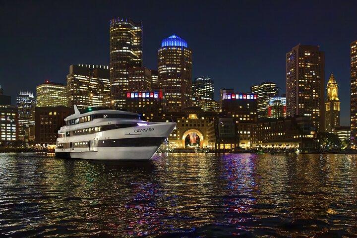 Stadskryssning Boston Premier Middagskryssning på Odyssey