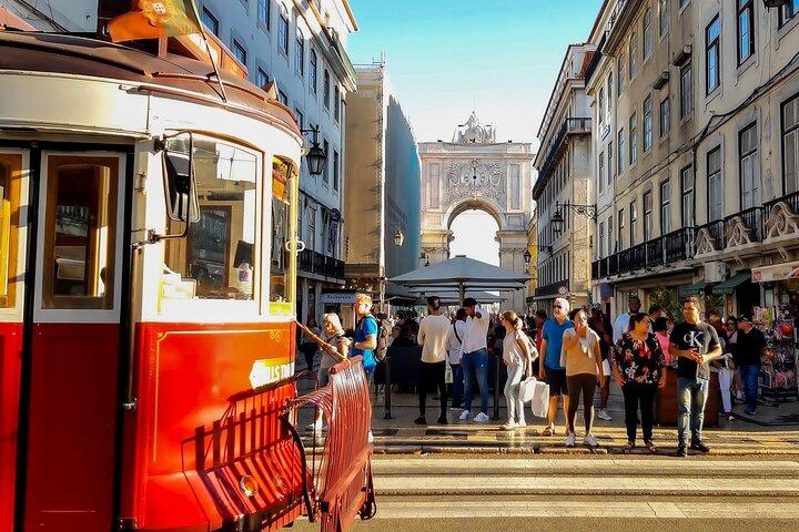 Lisbon Historic City Tour by Tuk-Tuk