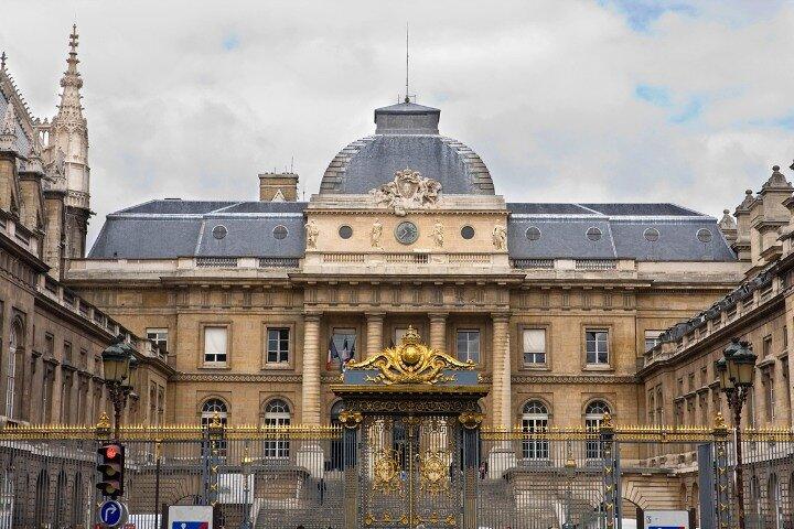 Iconica Parigi a piedi Un tour autoguidato