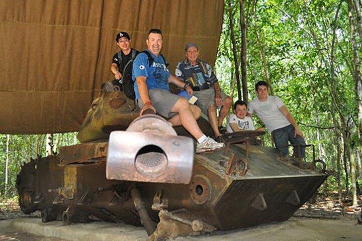 Cu Chi Tunnels Gita di mezza giornata