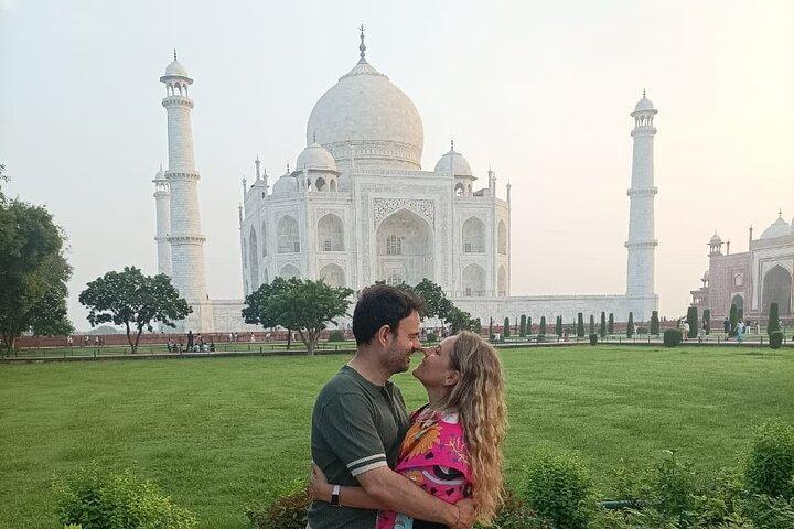 Ohne Anstehen Taj Mahal & Agra Tour mit dem Auto