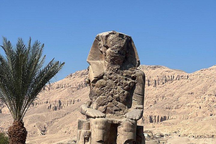 フルガダから熱気球で巡るルクソールのプライベート寺院