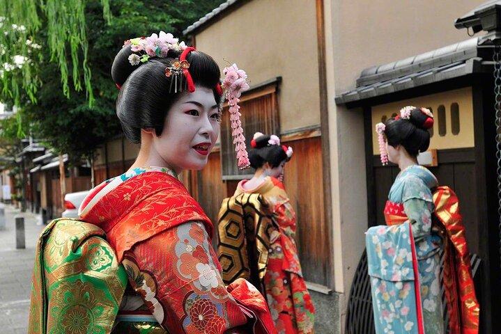 Gion Nocturno: Segredos e lendas de las geishas