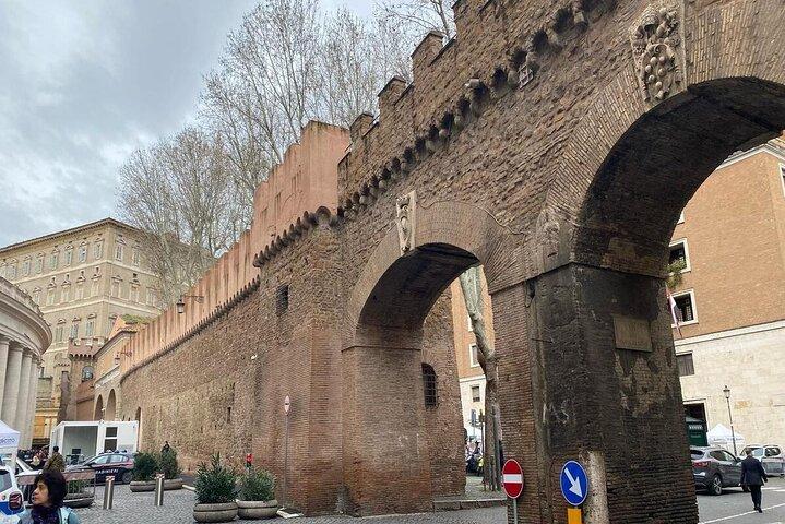 Vatican: Papal Secret Tunnel Tour and Castel Sant'Angelo Ticket