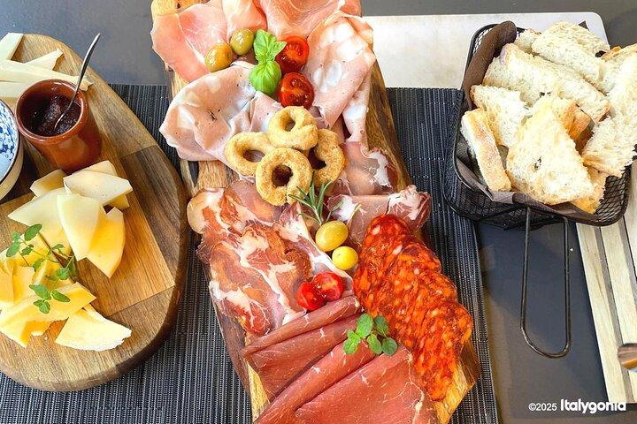 TRANI Private Tour with Exclusive Aperitif Experience