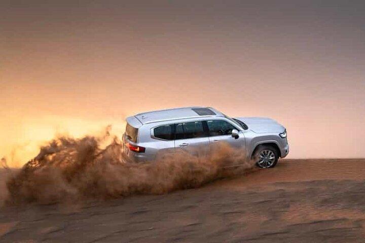 Tour combinato di un'intera giornata della città e del deserto da Doha