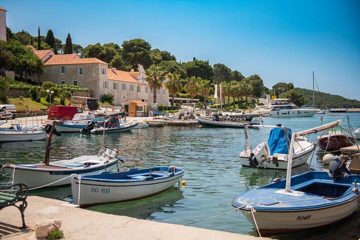 Split : Blue Lagoon & Šolta Full Day Cruise – 3 eilanden ervaring