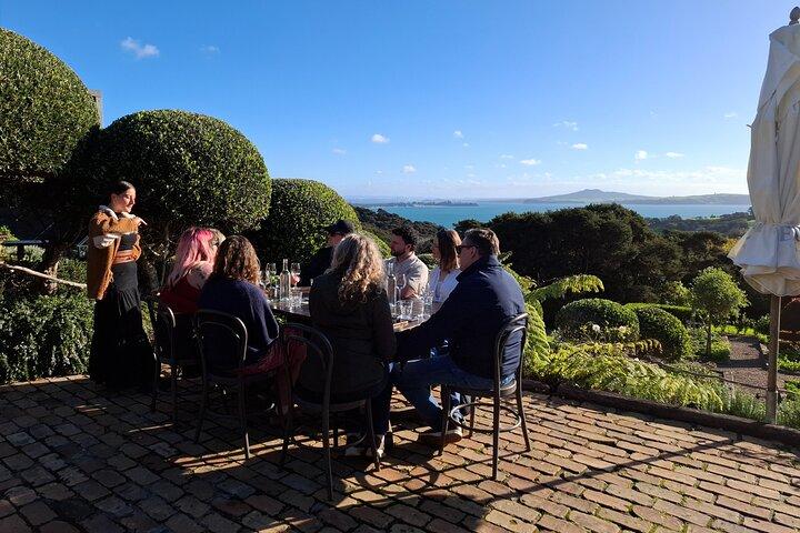 The Boutique Experience : Waiheke Best Cellar Tour (11 invités max)