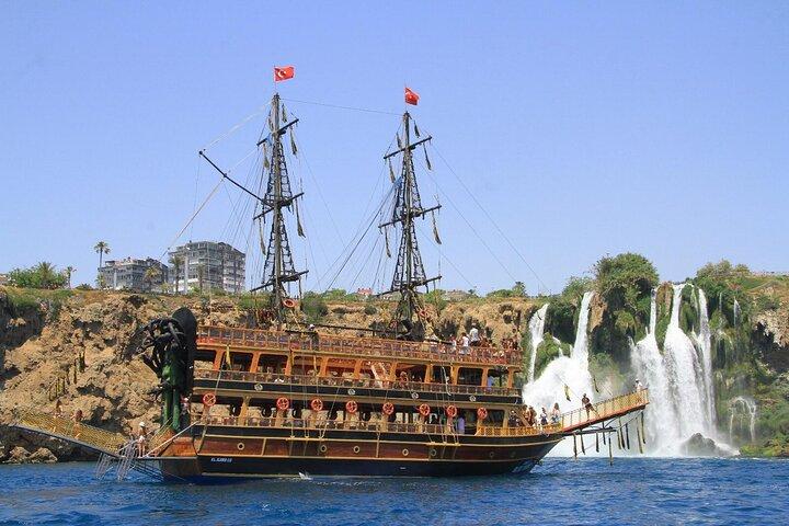 Antalya Lara Pirate Boat Day Trip med frokost og drikkevarer