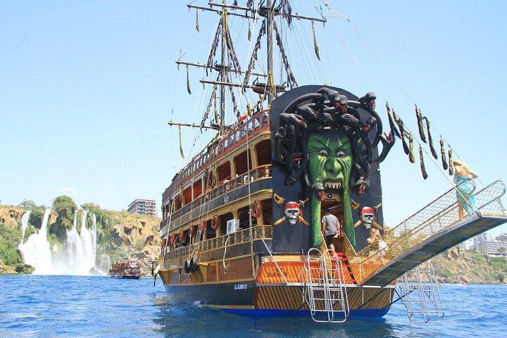Antalya Lara Pirate Boat Day Trip med frokost og drikkevarer