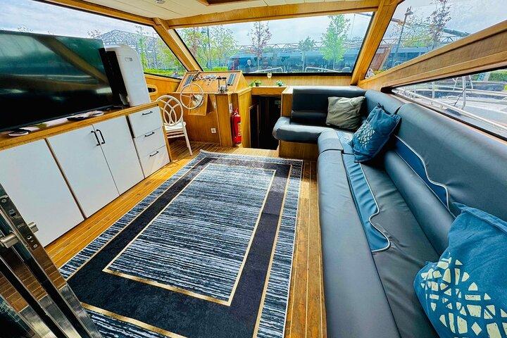 Hourly Exclusive Private Yacht in Bosphorus