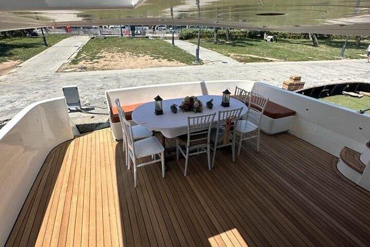 Hourly Exclusive Private Yacht in Bosphorus
