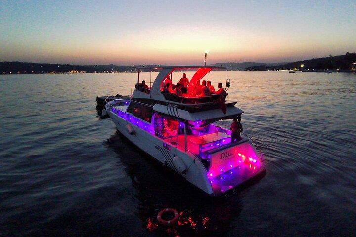 Hourly Exclusive Private Yacht in Bosphorus