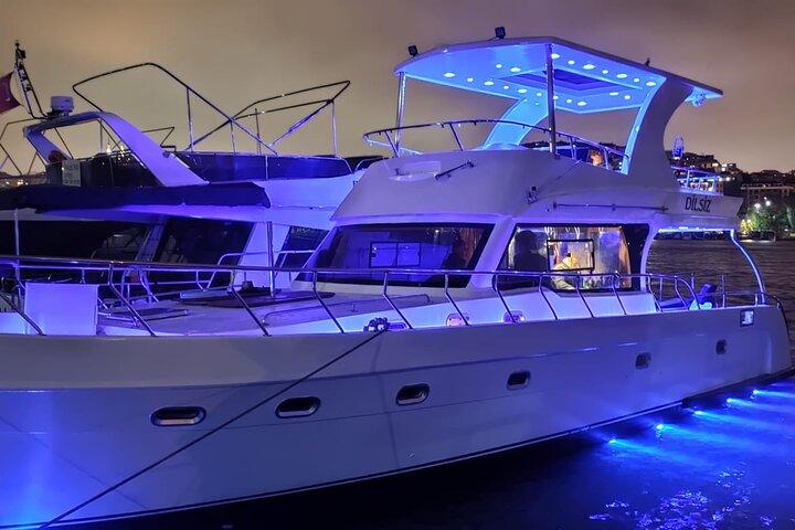 Hourly Exclusive Private Yacht in Bosphorus