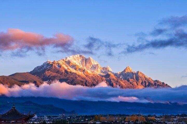 麗江玉龍雪山小グループを発見する