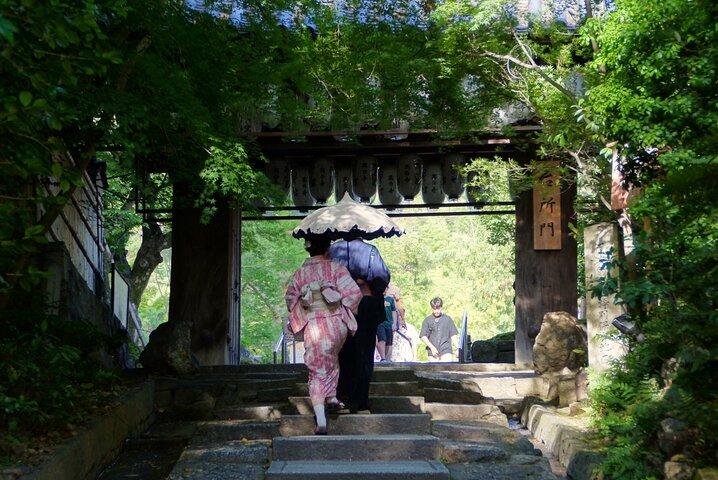京都： 祇園と芸者地区散策ツアー