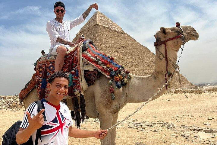 Half Day Tour Giza Pyramids and Sphinx with Private Tour Guide