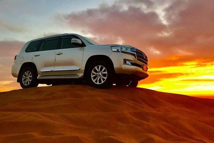Safari privado en el desierto de Dubai con cena de barbacoa hasta 6 personas