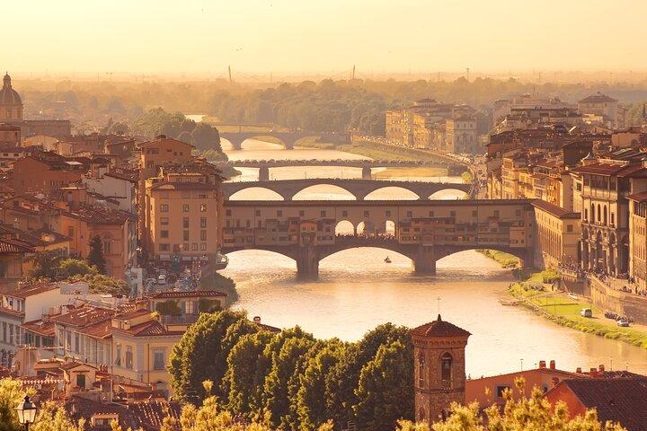 Traslado privado directo desde Venecia a Florencia en coche privado