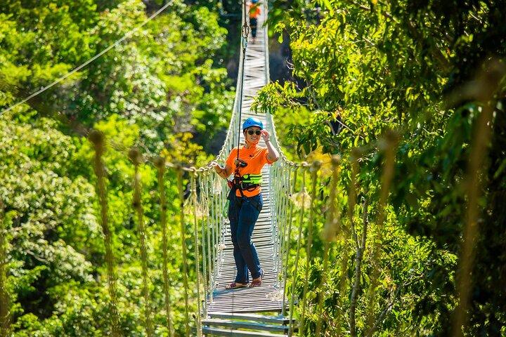 Koh Phangan Zipline Adventure avec vue sur la cascade Wang Sai