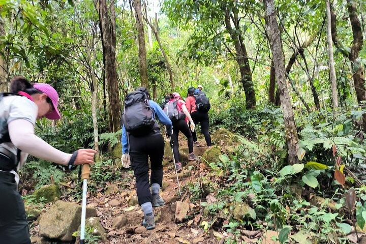Ta Lien Son 2-daags wandelavontuur vanuit Hanoi