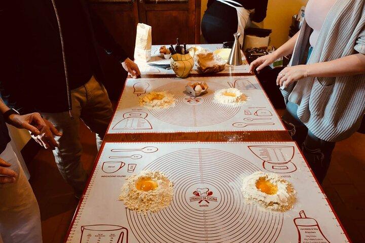 Clase de cocina Cortona: Hacer pasta fresca o pizza con Giada