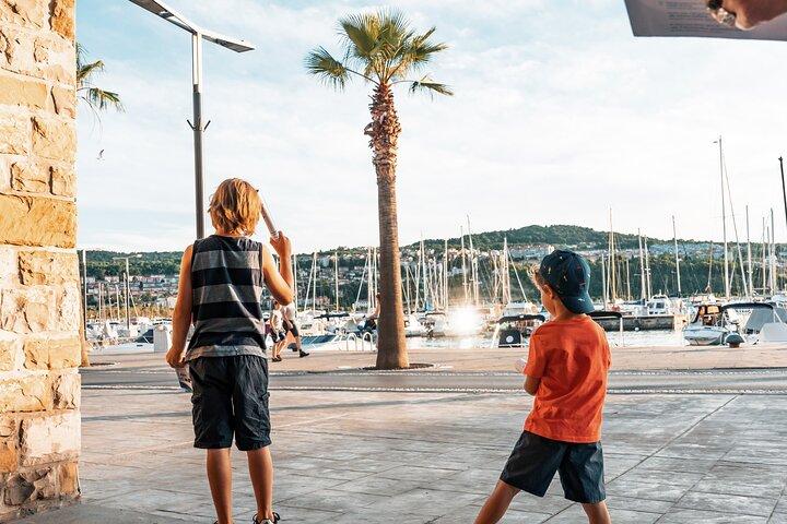 Aventure en famille dans Koper Winged cat quest
