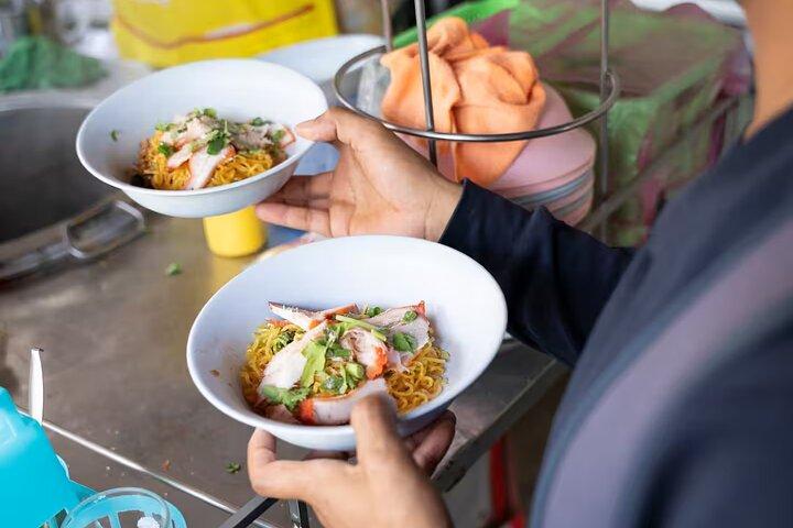 Incontournable : Visite cachée à vélo et gastronomique de Bangkok