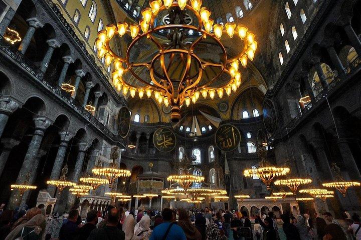 Istanbul Private Shore Excursion: City Highlights by Luxury Van