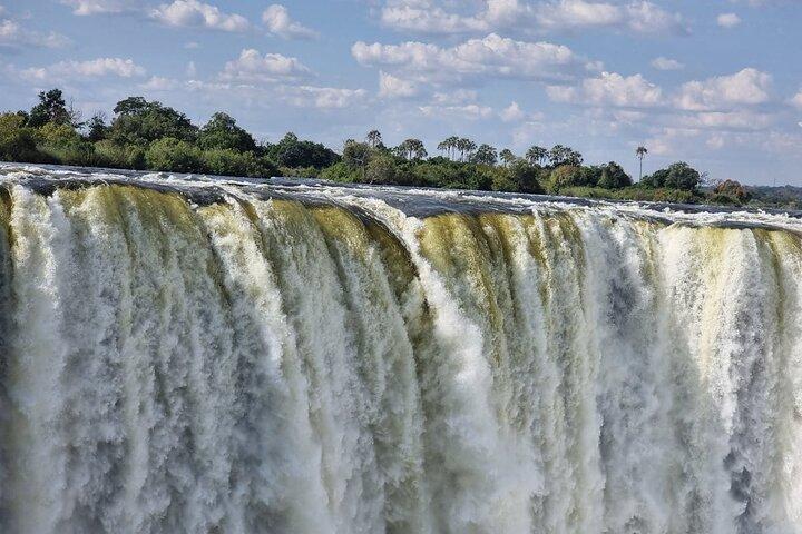 Victoria Falls Guided Walk to 16 Iconic Viewpoints.