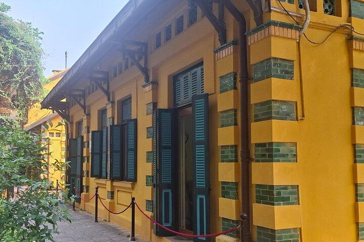ハノイ半日ツアー：ホーチミン廟＆文学寺院