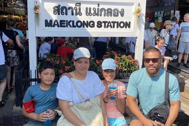 Excursão em grupo por Bangkok Floating and Railway Market